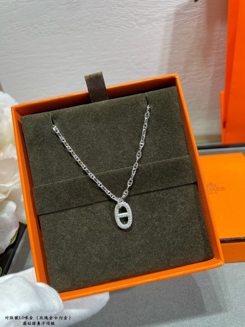 H**me5 necklaces